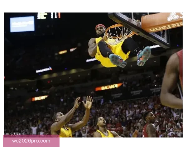 詹姆斯对魔术历史出场王纪念鞋 1612数字见证辉煌里程碑